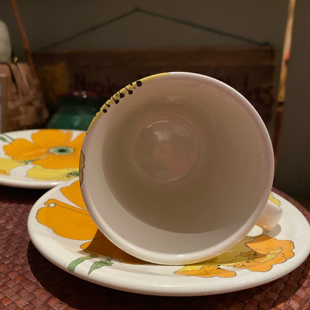 Vintage Metlox Poppytrail "Wild Poppy" ceramic mug and saucer set. - Picture 5 of 8